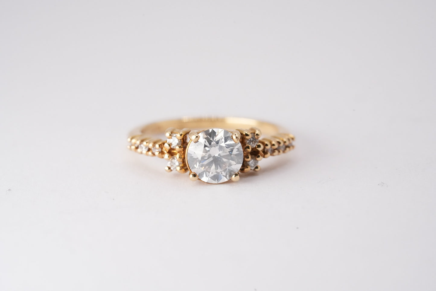 18ct Yellow Gold Diamond Ring