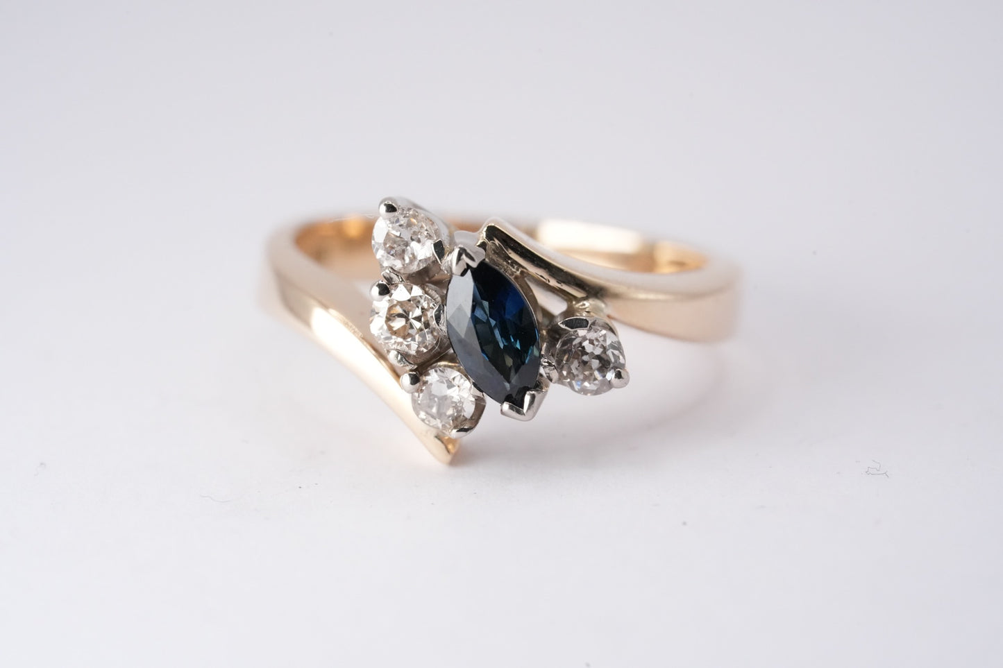 9ct Yellow Gold Diamond and Sapphire Ring