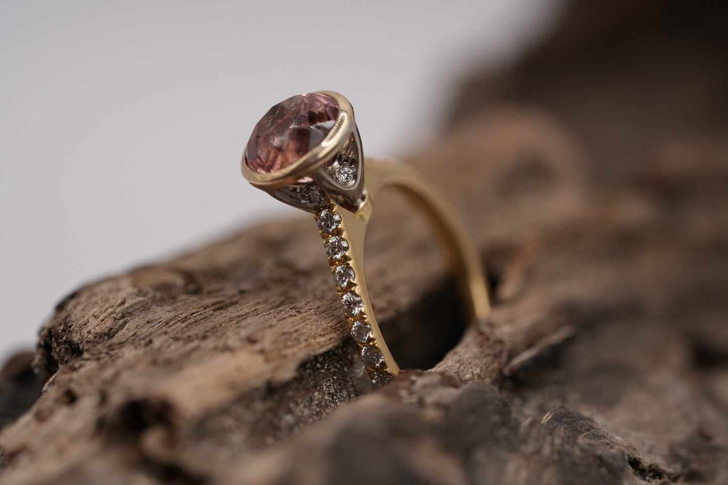 18ct Yellow Gold Modern Tourmaline Ring
