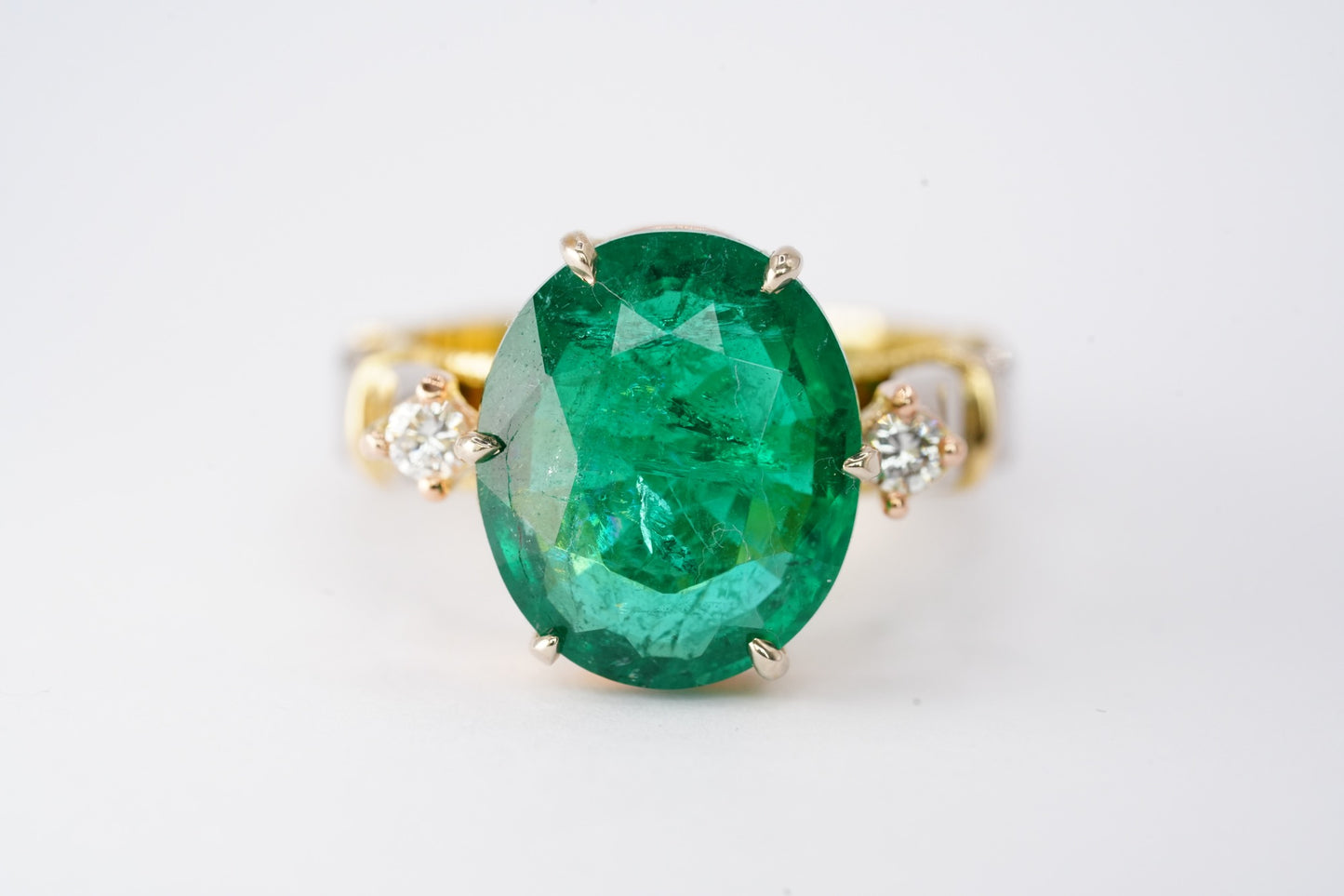 Emerald and Diamond Tri-Colour Modern Ring